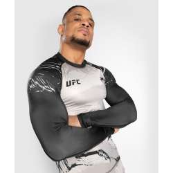 Camiseta compresión Venum UFC (arena/negro)3